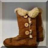 H34. Ugg boots. 